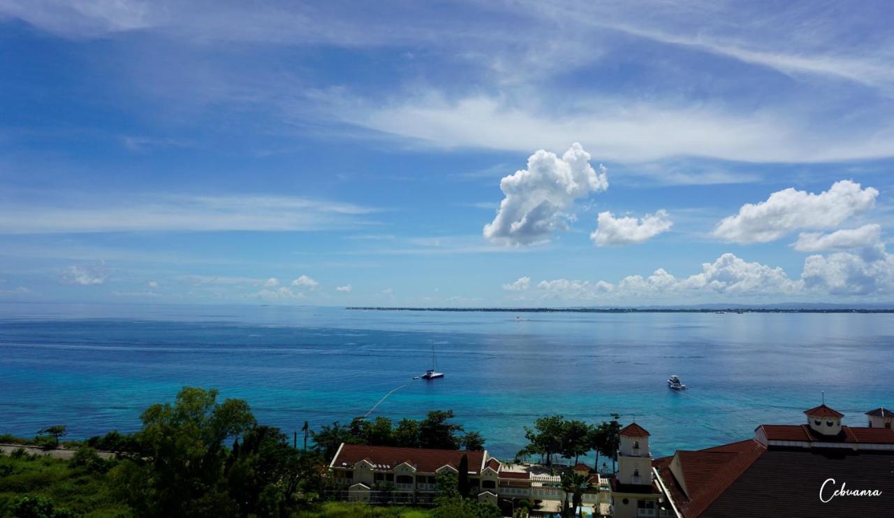 La Mirada Deluxe Suites With Oceanview Lapu-Lapu City Exterior photo