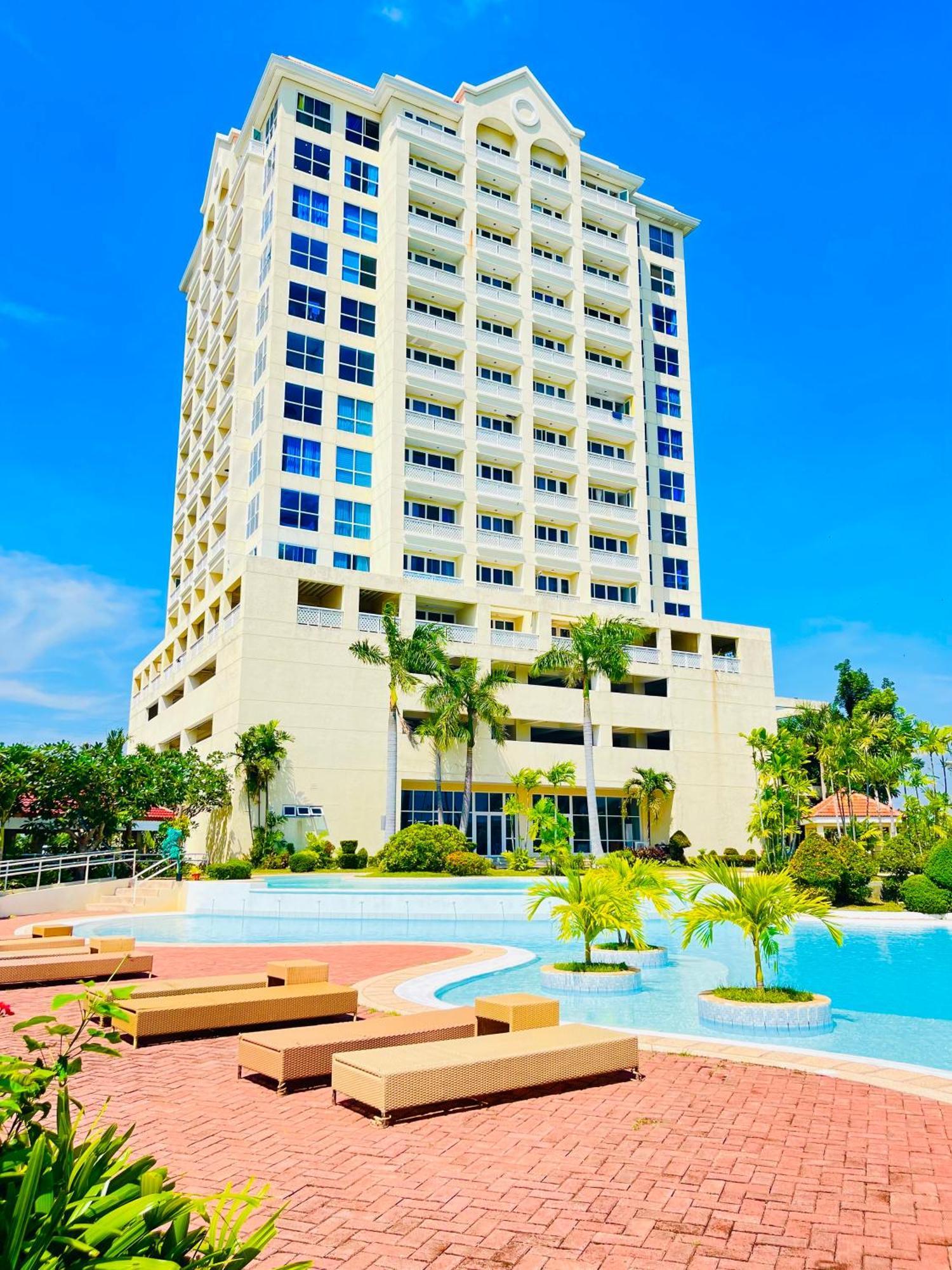 La Mirada Deluxe Suites With Oceanview Lapu-Lapu City Exterior photo